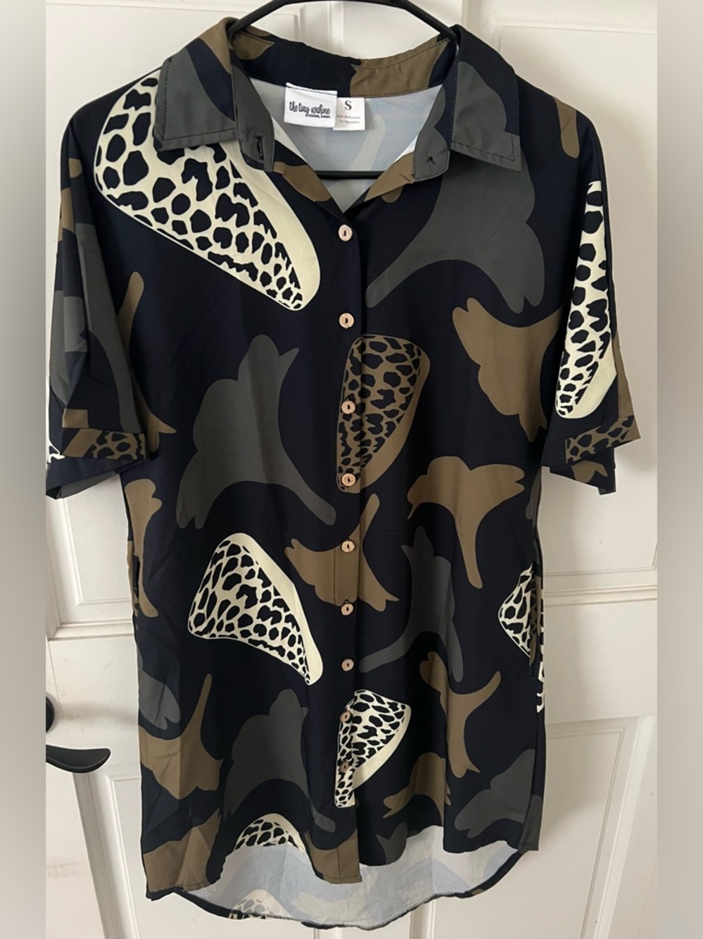 Tiny Wahine Tshirt dress size Small